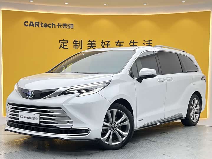 SIENNA 2023 model 2.5L hybrid Platinum version