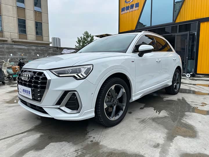 2023 AudiQ3 2022 Model 35 TFSI Fashion DynamicModel