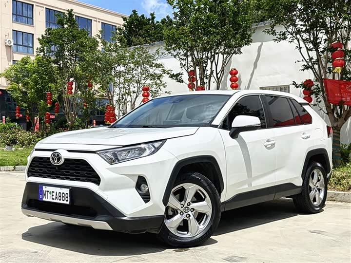 2021 RAV4 Rongfang 2021 Model 2.0L CVT 2WD Fashion Edition