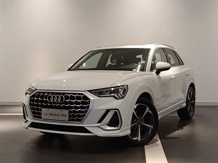 2024 AudiQ3 2024 Model 35 TFSI Fashion DynamicModel