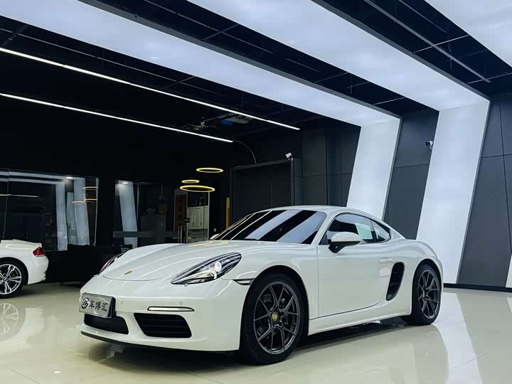 2022 Porsche 718 2022 Cayman 2.0T
