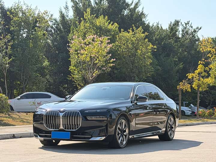 2023 BMW7 Series 2023 Model 740Li PremiumModel Luxury Package