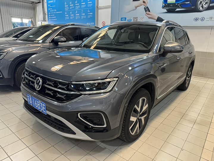 2024 Tayron 2023 300TSI FWD Luxury Plus Edition