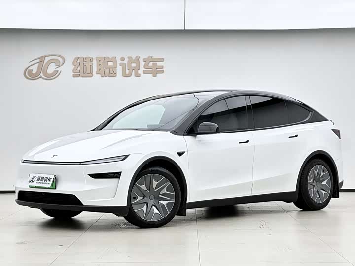 Model Y L 2025 model long range all-wheel drive version