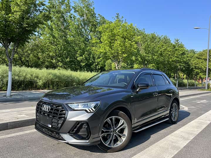 2023 AudiQ3 2023 Model 35 TFSI Fashion DynamicModel∩╝ê1.4T∩╝ë