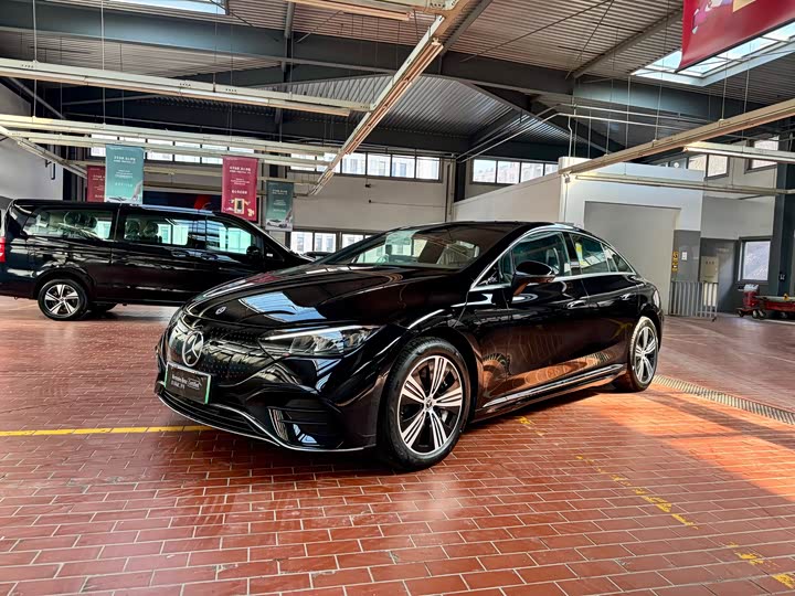 Mercedes-BenzEQE 2025 Model 500 4MATIC Pioneer Edition