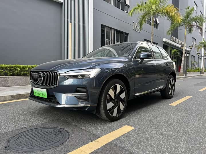 VolvoXC60 Plug-in Hybrid 2025 Model Plug-in Hybrid Long Range 4WD Zhiya Luxury Edition