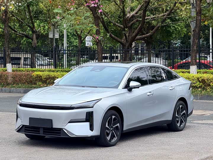 2025 GalaxyL6 2025 Model EM-i 140km Starship Edition