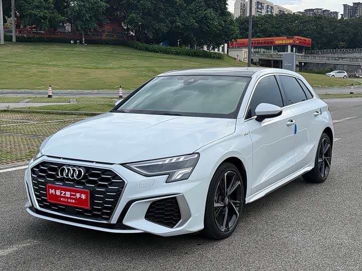 2022 AudiA3 2022 Model Sportback 35 TFSI Fashion SportsModel