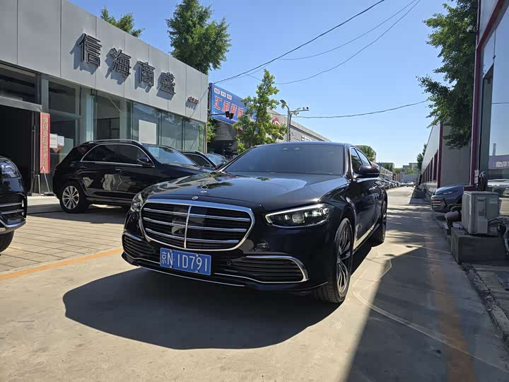 2022 Mercedes-Benz S-Class 2022 S 400 L Luxury Model