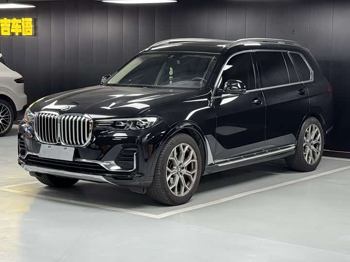 2022 BMW X7 2022 xDrive40i Leading Luxury Package