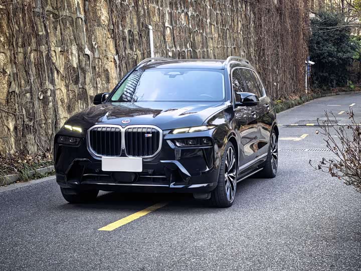 2023 BMWX7 M60i 2023 Model xDrive M60i