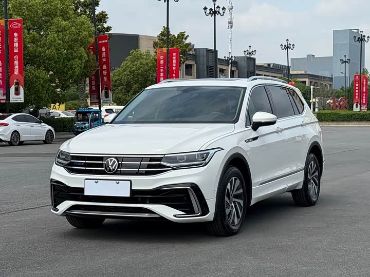 Tiguan LPlug-in Hybrid 2022 Model 430PHEV Plug-in HybridPremium Edition