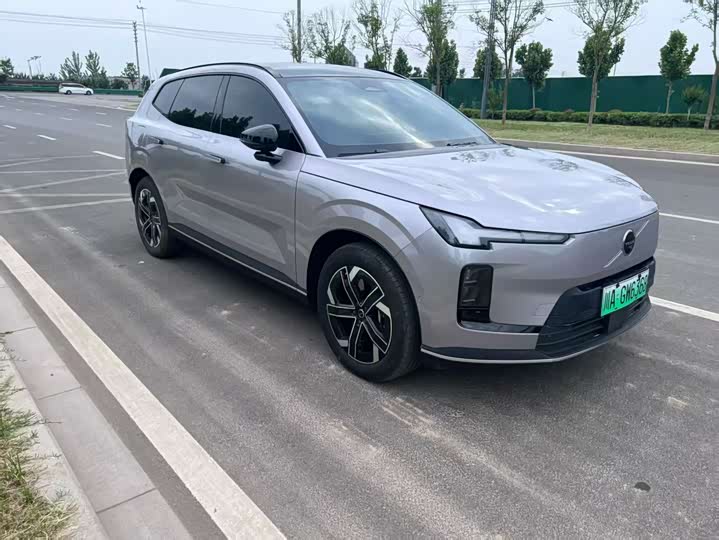 VolvoXC70 Plug-in Hybrid 2026 Model 4WDSuper Long RangeCore