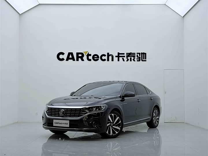 Passat 2022 330TSI Deluxe Edition