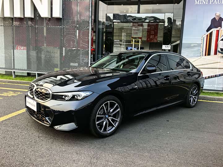 2026 BMW 3 Series 2025 325Li M Sports Package