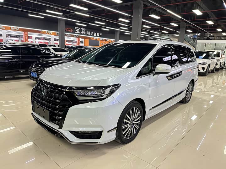 Alison 2024 2.0L e:HEV Deluxe Edition