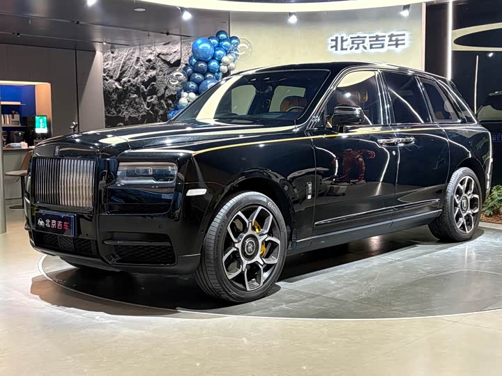 Cullinan 2020 model Black Badge 
