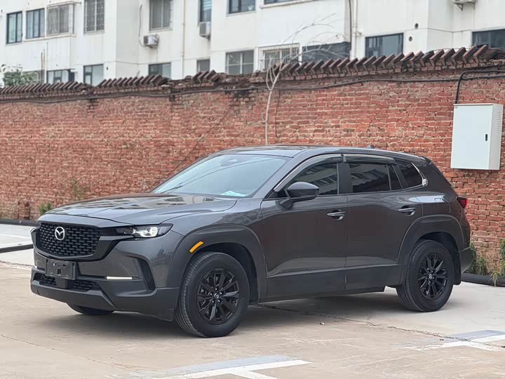 2023 MazdaCX-50CX-50 2023 Model 2.0L Leading Edition