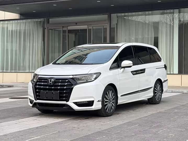 2022 Alison 2022 2.0L e:HEV Deluxe Edition