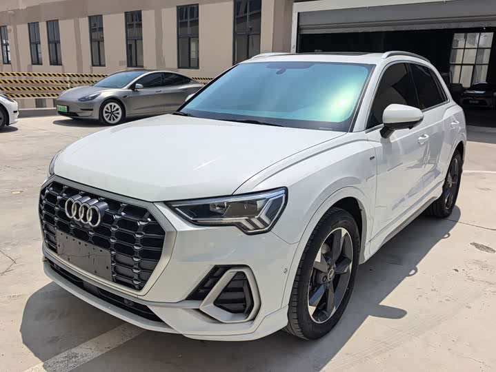 2022 Audi Q3 2022 35 TFSI Fashionable and Dynamic