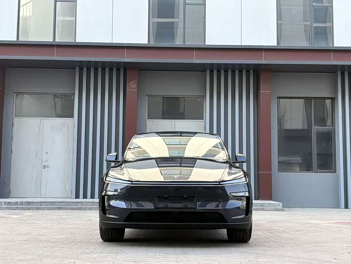 2026 Model Y 2026 rear-wheel drive version