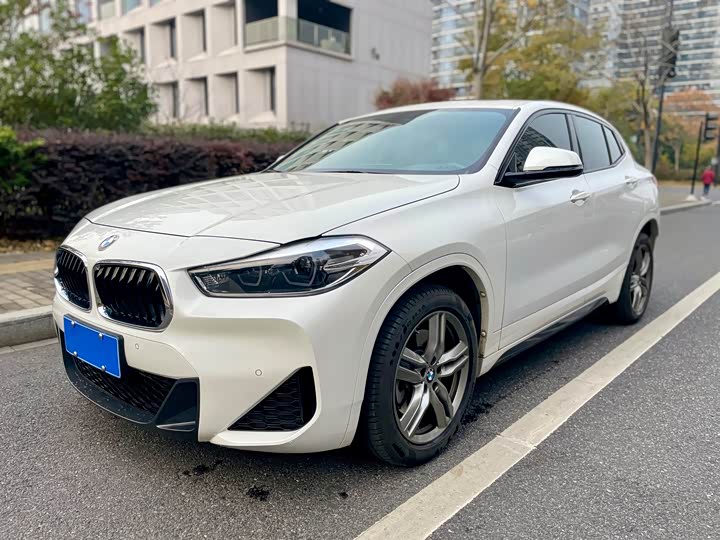 2021 BMWX2 2021 Model sDrive25i LeadingModelM Sports Package