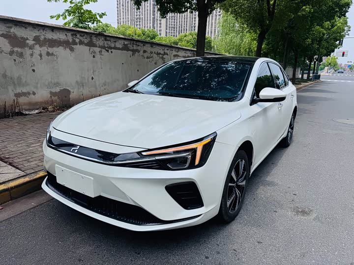 Rising Auto ER6 2021 Model New Dynamic Edition 620km Intelligent Driving Edition