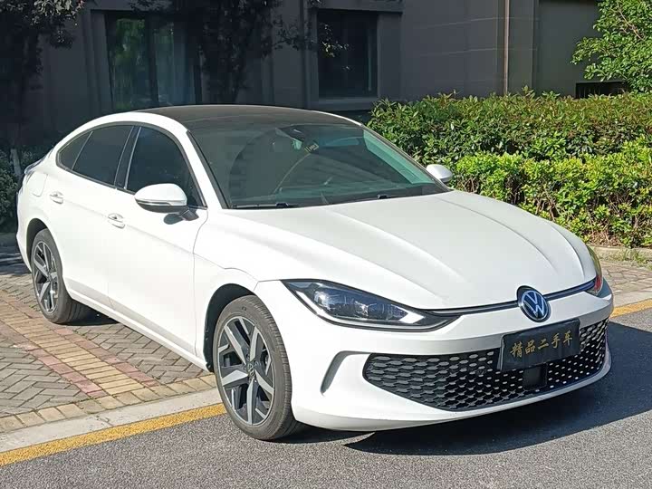 2025 Lamando 2025 Model LamandoL 280TSI DSG Hot Edition