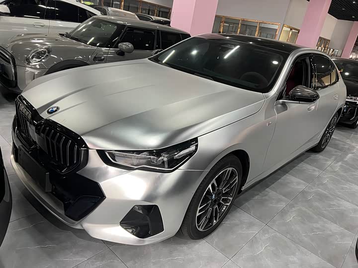 2024 BMW 5 Series 2024 530Li Leading M Sports Package