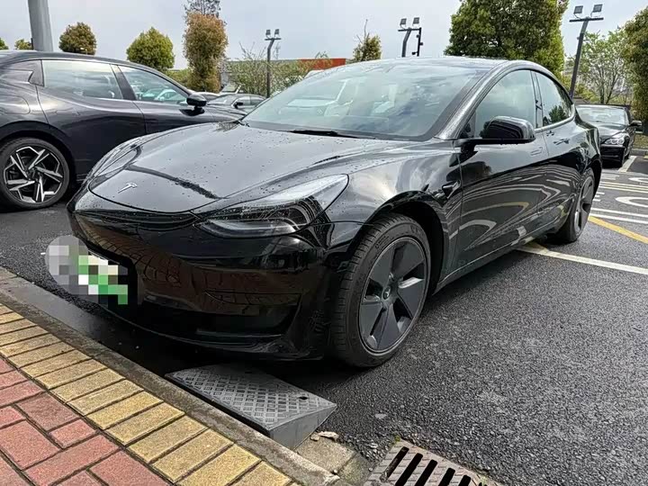 2023 Model 3 2022 rear-wheel drive version