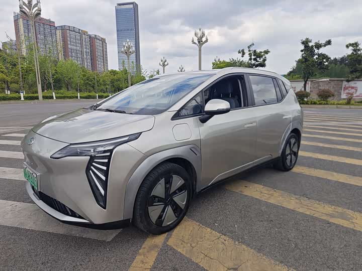 2023 AION Y 2023 Model Younger