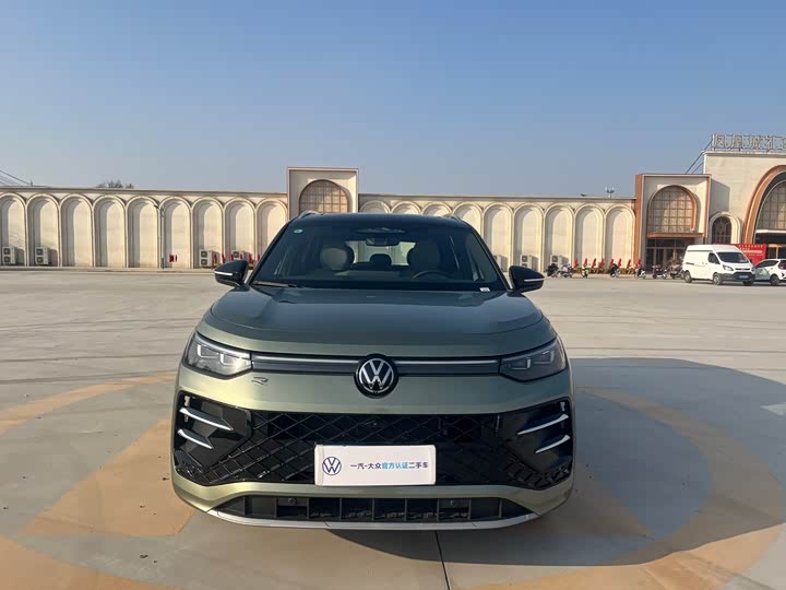 2025 Tayron 2026 Model Tayron L 380TSI 4WD Luxury Easy Package