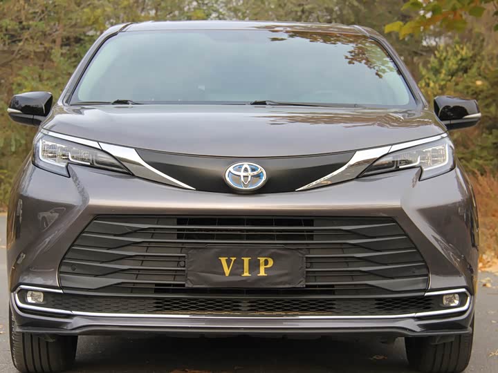 2022 SIENNA 2021 2.5L Hybrid Platinum Edition