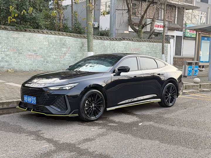 UNI-V 2023 Model 2.0T Edition