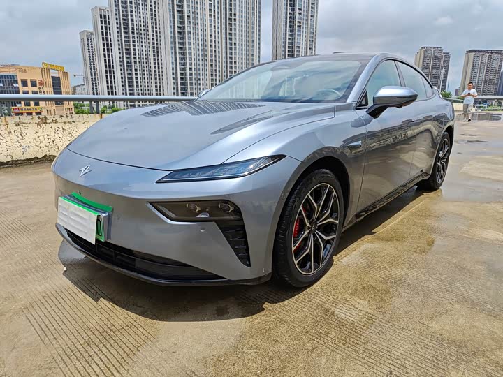 eπ007 2025 Model EV 565AWDMax Edition
