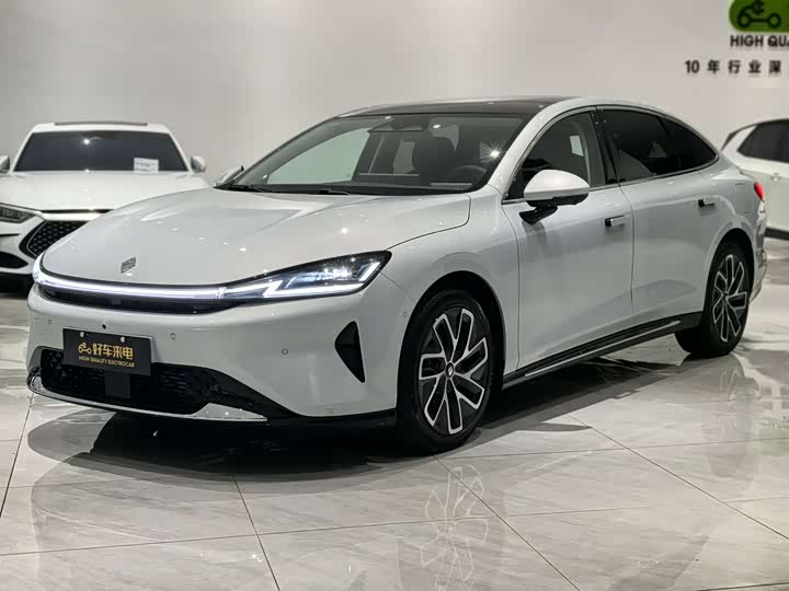 Model 140kmLuxury Edition