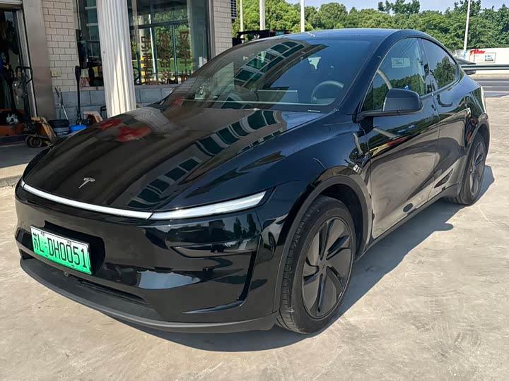 2026 Model Y 2026 rear-wheel drive version