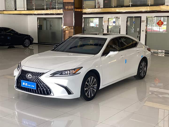 Lexus ES 2023 200 Excellence Edition