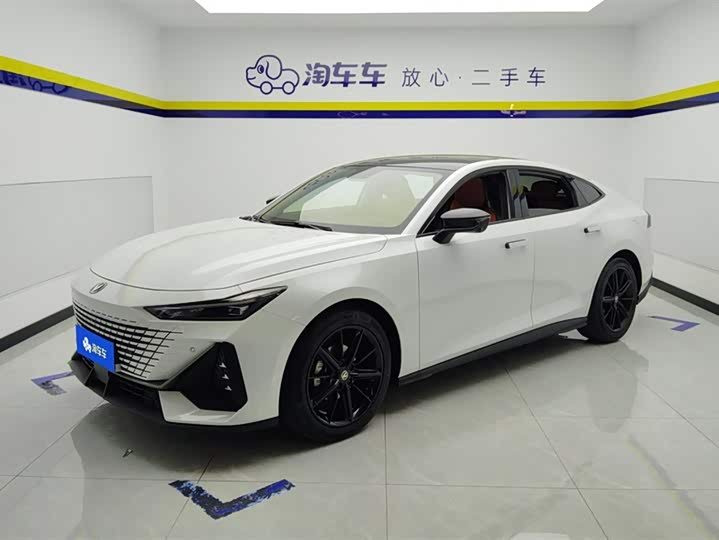 Changan UNI-V 2022 1.5T premium model