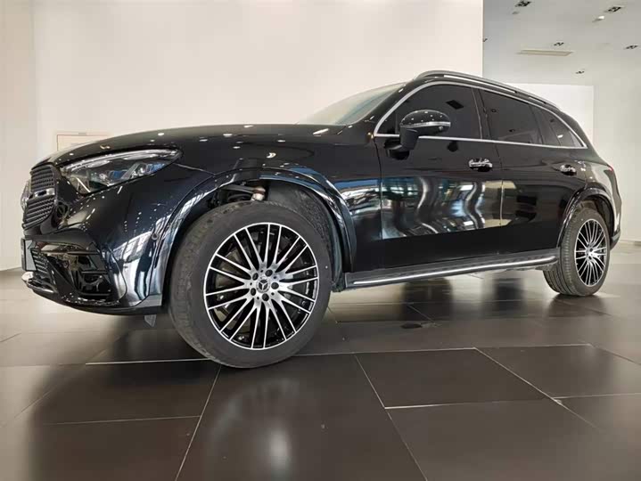2024 Mercedes-Benz GLC 300 L 4MATIC Luxury 7-Seater