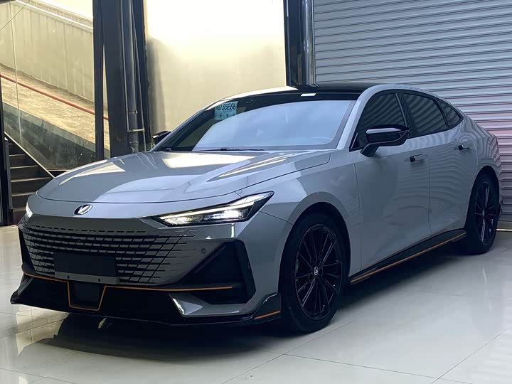 Changan UNI-V 2022 1.5T sports version