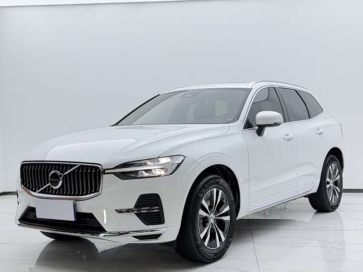Volvo XC60 2023 model B5 four-wheel drive Zhiyi luxury version