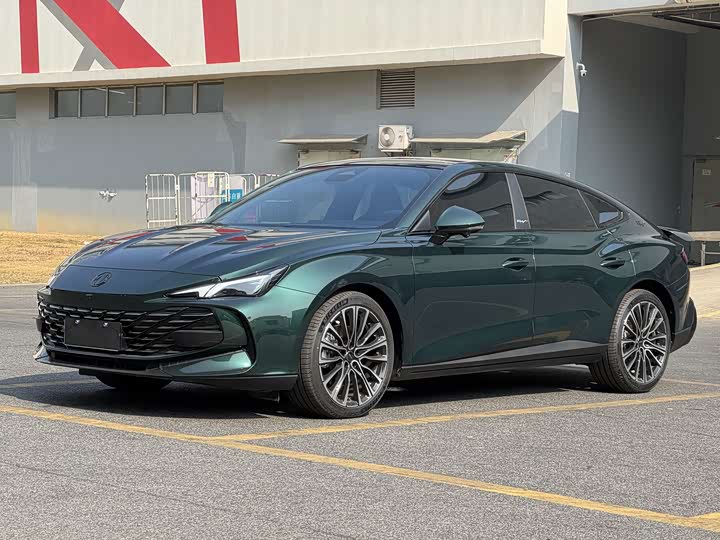 MG7 2023 2.0T Automatic Beauty Hunting Luxury Edition