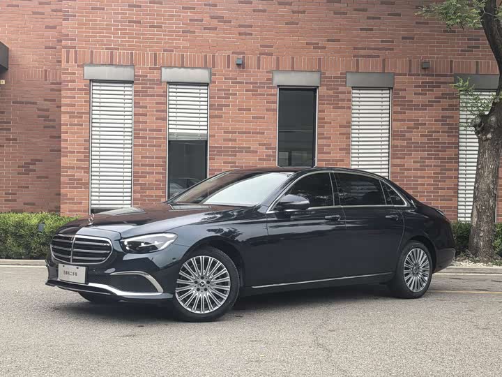 Mercedes-Benz E-Class 2023 E 300 L Fashion