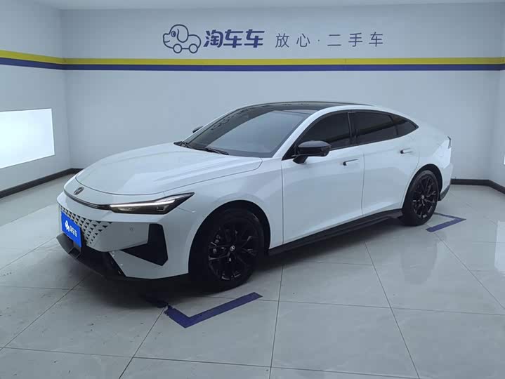 Changan UNI-V 2024 1.5T premium model