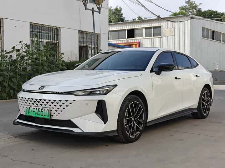 Changan UNI-V Intelligent e-DD 2024 Blue Whale Intelligent e-DD 136km Smart Cool Edition