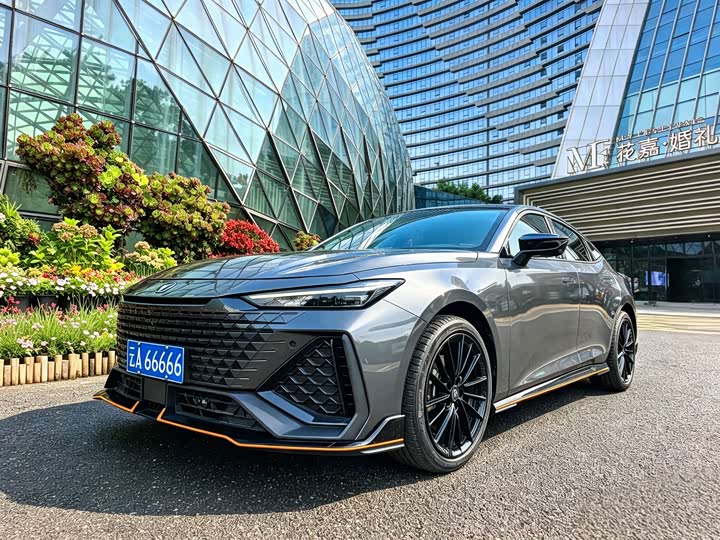 UNI-V 2024 Model 2.0T Edition