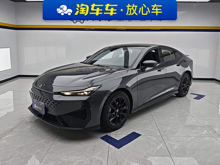 Changan UNI-V 2024 1.5T Prestige Edition