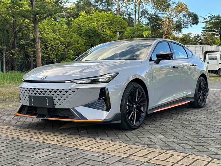 UNI-V 2024 Model 1.5T Premium Version